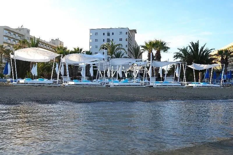 Sandy Beach Hotel & Spa - Ex Sentido 라르나카 5*,  키프로스