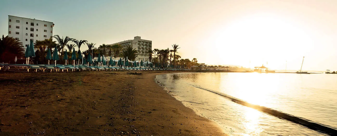 Sandy Beach Hotel & Spa - Ex Sentido 라르나카